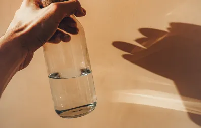 Water drinken voor vochthuishouding